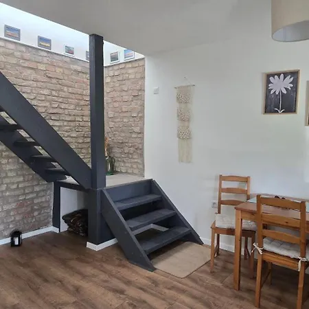 Lejtoliget * 자르마디